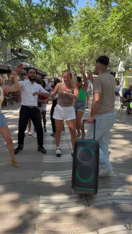 spain loves danza kuduro 🕺🏻💃 #danzakuduro #spain 