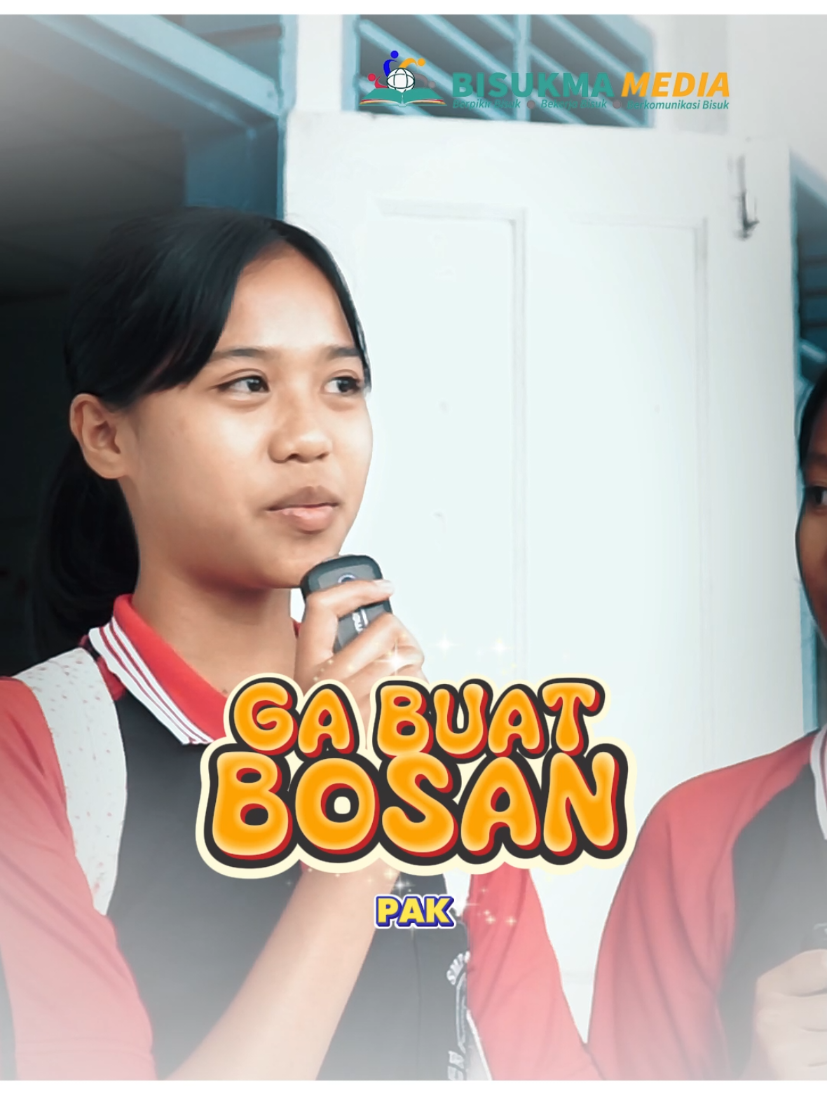 Bincang-bincang dengan siswa siswi SMP Negeri 2 Tarutung mengenai program MBG yang sudah berjalan beberapa bulan di Sekolah ini, bagaimana pendapat mereka dan apa yang mereka rasakan setelah menjadi penerima manfaat. #MakanBergiziGratis #MBG #BadanGiziNasional #BGN #MedialndonesiaRaya #YinMAP #Prabowo #Dasco #Muzani #DPPGerindra #Sugiono #PrasetyoHadi #Gerindra #TapanuliUtara #DPCGerindra  #MedialndonesiaRaya #YinMAP #Prabowo #Dasco #Muzani #DPPGerindra #Sugiono #PrasetyoHadi #Gerindra #TapanuliUtara #DPCGerindra 