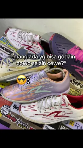 1 masih kurang, 2 tambah kurang😭 #sepatufutsal #fyp #secondshoesjepara 