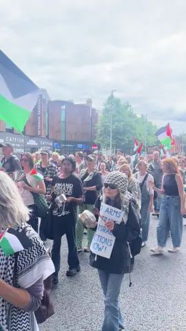 We are here supporting huge crowds of Haringey constituents to protest their local MP - Foreign Secretary @David Lammy - and his disgraceful complicity in Israel’s genocide and starvation of Gaza. #StopStarvingGaza #StopArmingIsrael