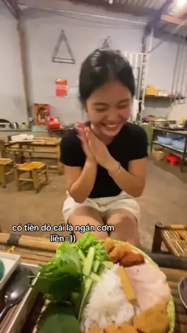 lần đầu được ăn bún đậu nên hơi quá khích=)))@Saa #viral dc: @Sangokay 