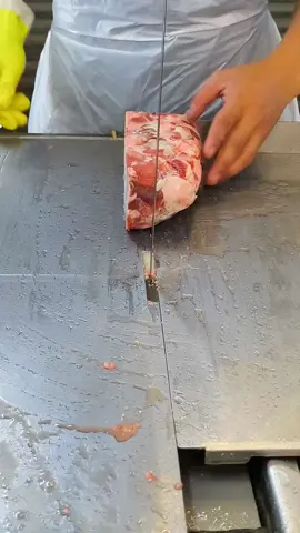 frozen beef cut into cubes#beef #frozenbeef #butchers #cuttingskills #fyp 
