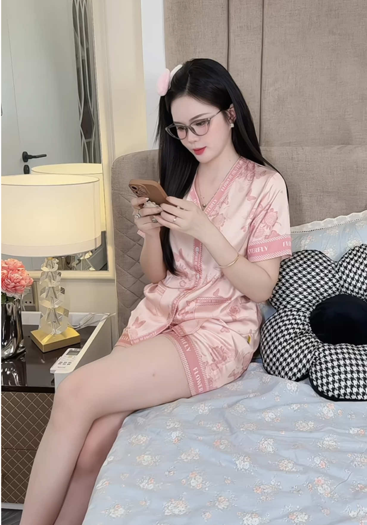 Bộ đồ Nữ mặc nhà cổ Y CLOVER #champhan #champhanreview #review #thoitrangnu #dobo #pijama #dobomacnha #bongulua 
