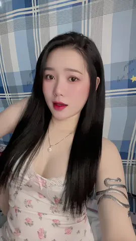 Hai bàn 🤲 chở che từ lúc anh chưa trưởng thành..🤭♥️#xuhuongtiktok 