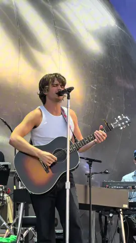 He’s back! End of Beginning DJO #lollapalooza #lolla #chicago #DJO #Joekeery #musicfestival #fyp