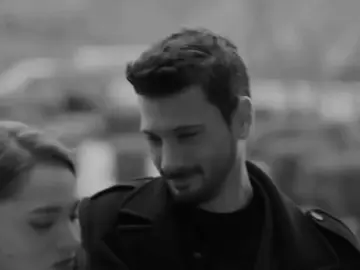 زينب شو الي عملتي فينا!؟ انهيااار😭😭 #حب_بلا_حدود #hudutsuzsevda #دينيز_جان_اكتاش #denizcanaktaş #ميراي_دانير #miraydaner #خليل_ابراهيم_زينب 