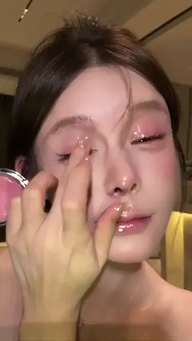 Bling blinggg#makupp #xuhuongtiktok #trangdiem #tiktokvideo #makup 