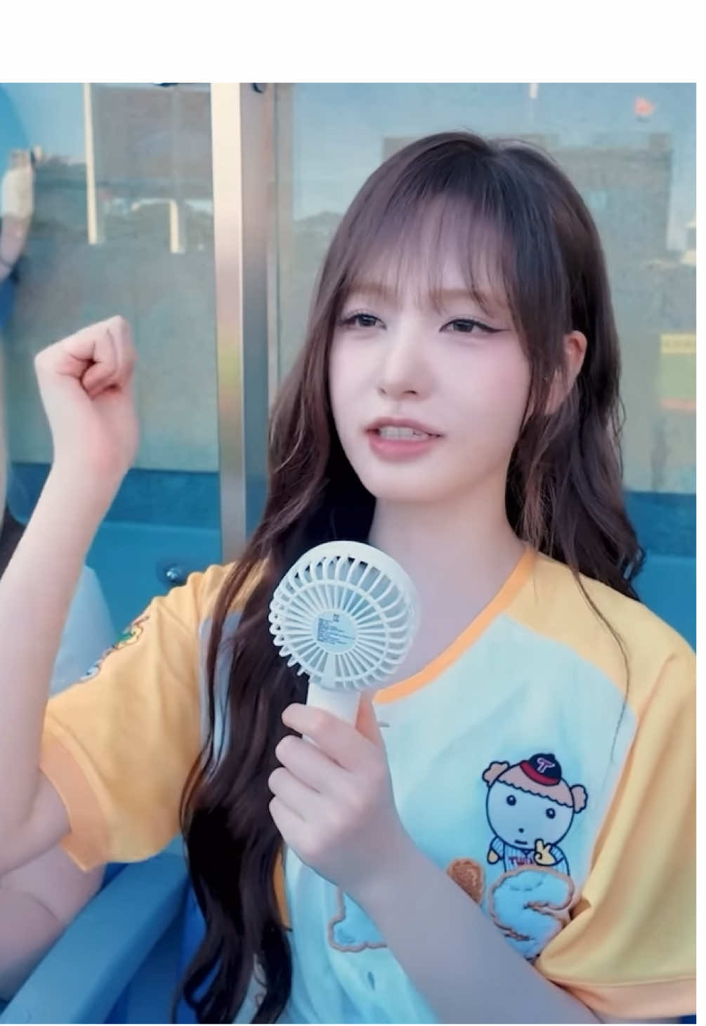 野球のルール全く知らないけど美しい歌声応援するエリザベス様 #ive #liz 