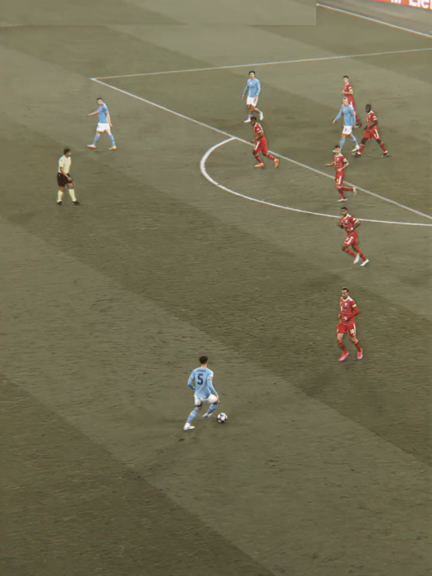 Rodrigoat back in training😍👀 #fyp #edit #rodri #goviral #afterfeffects #aftereffectsedits #viralvideos #premierleague #ucl #mancity #ballondor #treble