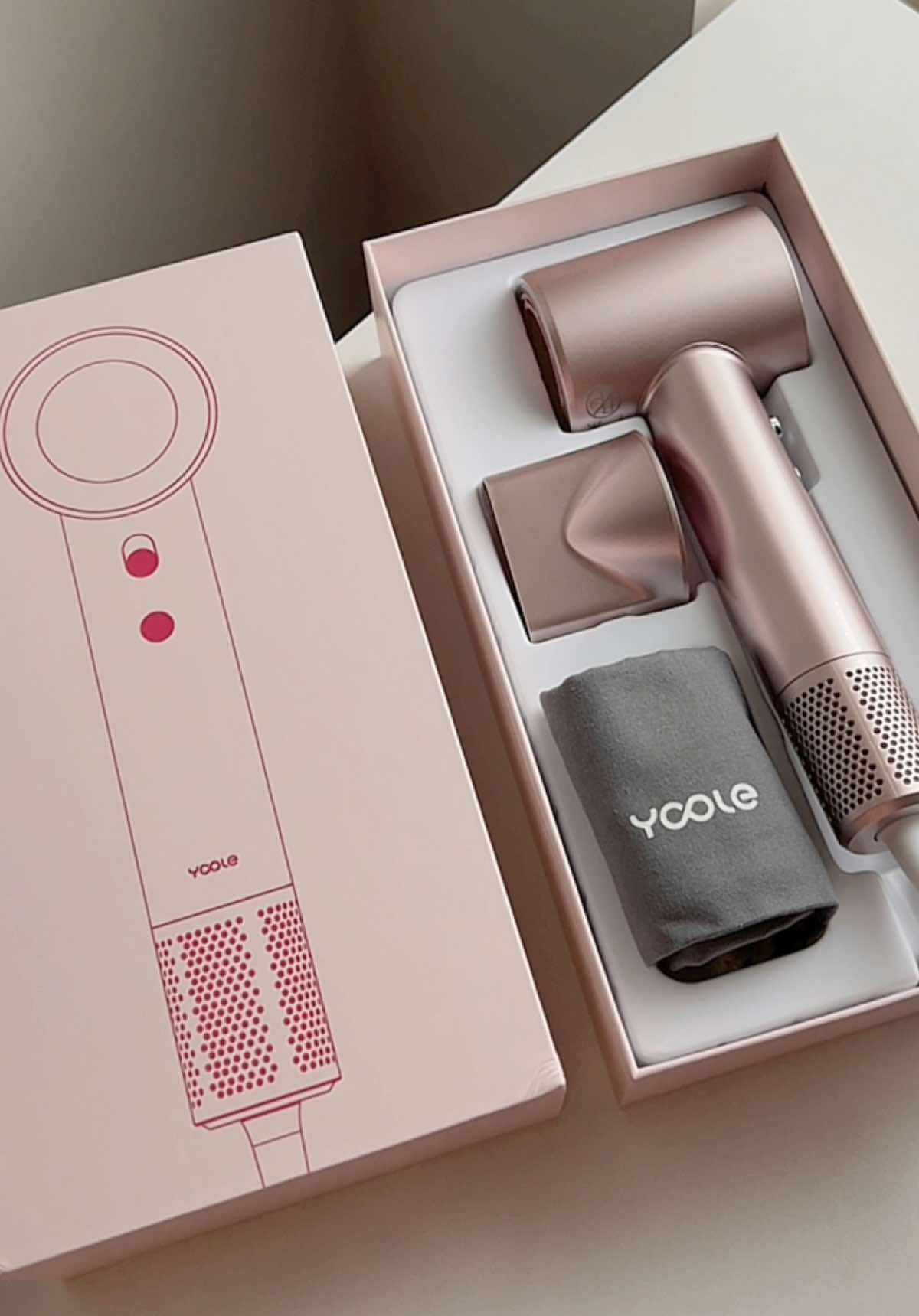 so worth it! 😩💞 #yoole #hairdryer #hairblower #magneticnozzle #yoolehairdryer #silverpink #pinkaesthetic #haircare #hairtips #blower #dryer #women #affordable #giftideas #paydaysale #girlythings #imjustagirl #fyp #fypph #aesthetic #travelfriendly 