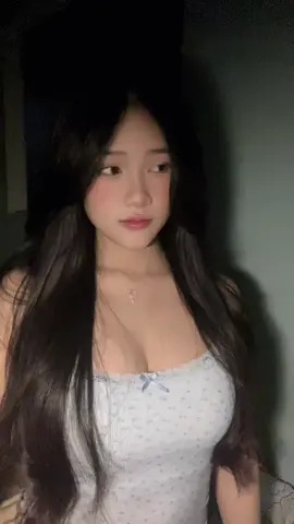nhắm mắt êu đại i
