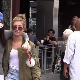 Kendall Jenner and Hailey Bieber go shopping in Beverly Hills, CA (2015)❤️#kendalljenner #haileybieber 