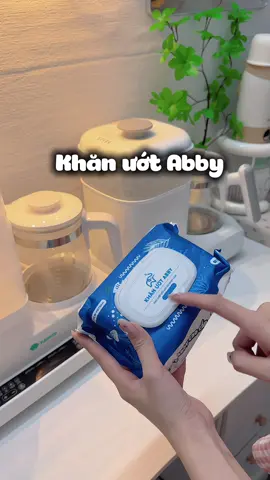 Cả nhà đã thử qua khăn ướt Abby này chưa? Bà nào thích ẩm vừa k thích ướt thì thử em này được nè! #khanuotkhongmui #khanuotabby #khanuotchobe #khanuot #fypシ゚viral 