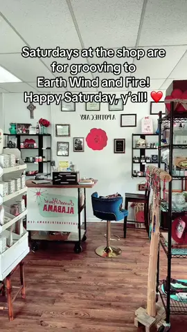 Saturdays at Sweet Heart Alabama! Hope you are having a great weekend and much love to you wherever you are from Greenville, Alabama. ❤️ #alabama #eartwindandfire #SmallBusiness #justdance 