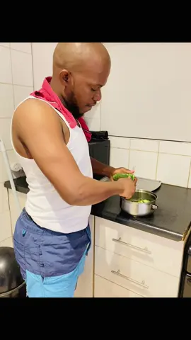 Umdolofiya uphekwa kanjena🥣