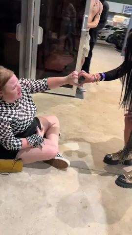 Raw clip of giving somebody their first Kandi last night😭I love welcoming people to the scene.Makes my heart so mf happy!!🫶✨ #PLUR #touchgrass #fyp