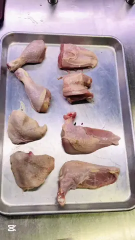 Easiest Way To Cut Up a Whole Chicken 🐓 Beginner Friendly #chef #culinaryarts #chicken #cut #cooking #fyp #fypシ゚ #foryou #follow 