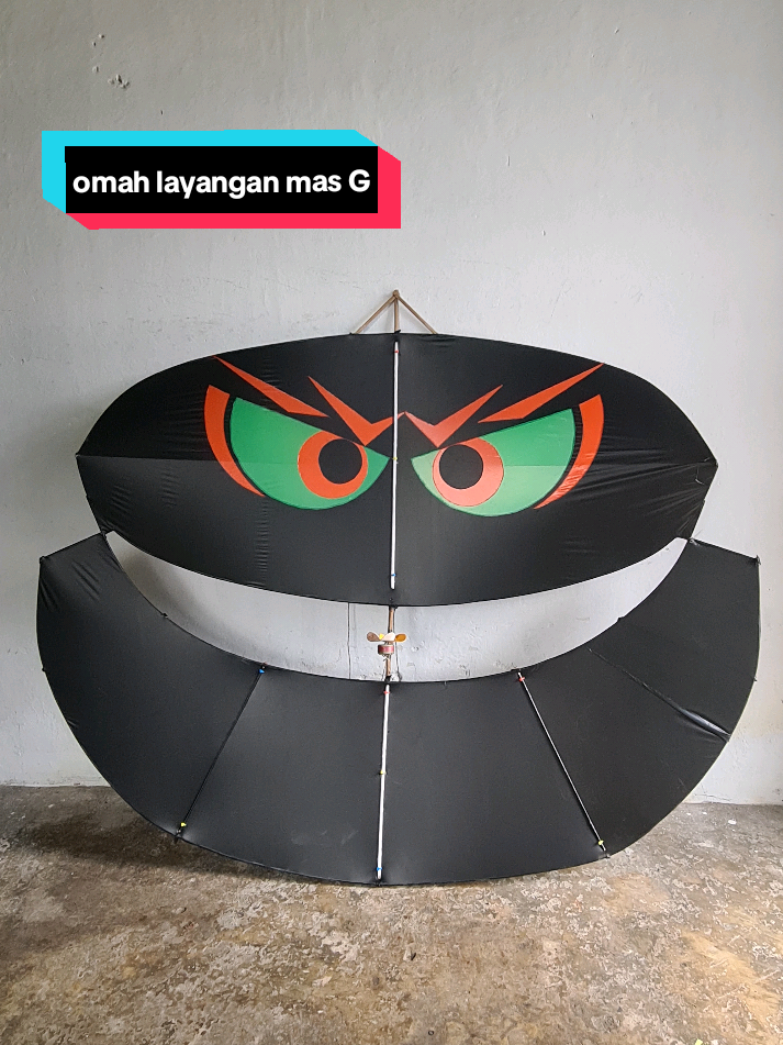 pesona gapangan  rangka buatan tahun 2023 pesen di omah layangan mas G  lalu minta di sampul dan di motif ulang 🥰 #layangan #gapanganblitar #lodoyo #gapanganblitar #motifmata #lodoyo 