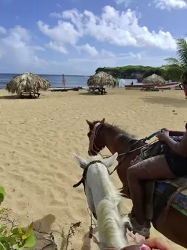 Playa Macao🌴 #dominicanrepublic #playamacao #travel #horsebackriding 