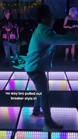 no way they made breaker style into the real thing #yakuza0 #yakuzakiwami #majimagoro #majima #ryugagotoku #rgg #likeadragon #cosplay #meme #fyp #foryou 