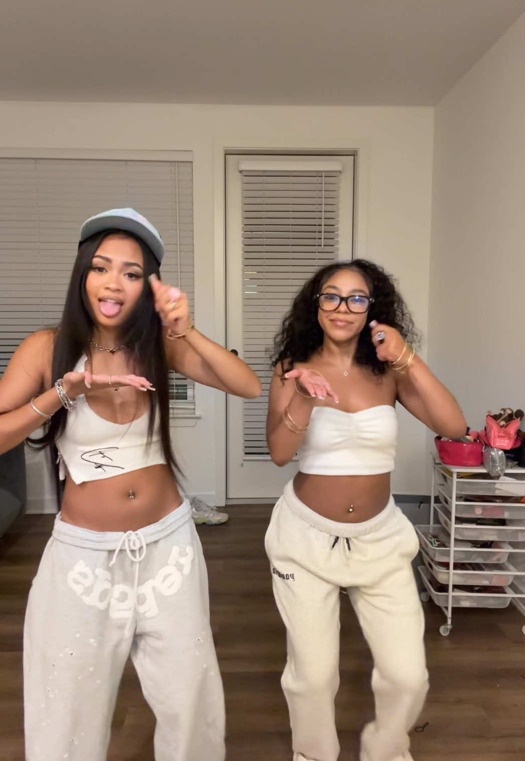 we getting ready for the concert😝😝 #itdependschallenge 