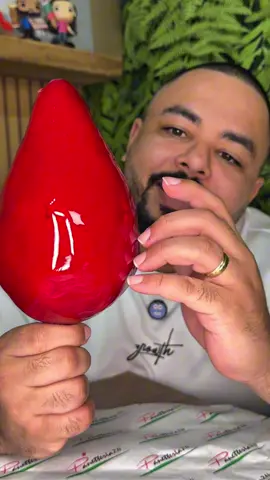 ASMR COM MORANGO DO AMOR GIGANTE ! @panetteriazn