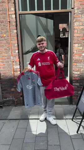 You can’t beat that new shirt feeling 😍 Plenty of happy customers picking up some Liverpool x adidas 🔥 and we’ve still got two days left! We’re still here on Sunday and also on Monday when Liverpool play Athletic Club! 📍 College Lane, Liverpool, L1 3DS ⏰ Sunday 10am-4pm ⏰ Monday 9am-4pm #fy #fyp #foryou #liverpool #liverpoolfc #lfc #footballshirt #Soccer #jersey #adidas #customer #shop #popup 