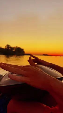 Beautiful sunset 🌅 with Handpan melody #ukraine #sunset #dnipro 