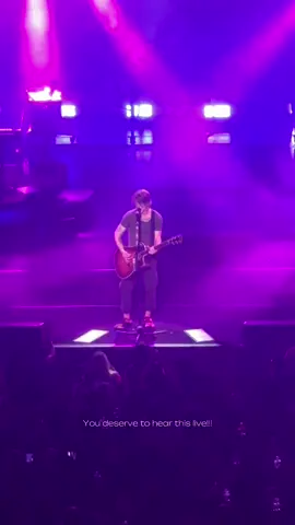 Singing with a bunch of strangers your favorite song!!! #googoodolls #summertour #iris #live @Goo Goo Dolls 
