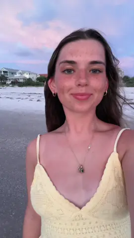 last beach tiktok, promise🐚💌 #creatorsearchinsights #beachlife #beachphotography #sunsetvibes #photographytips #vacationmoods #viral #trendingaudios #trendingsound 