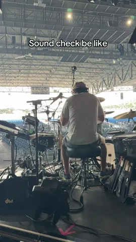 🥁🥁🥁 #thomasrhett #OnTour 