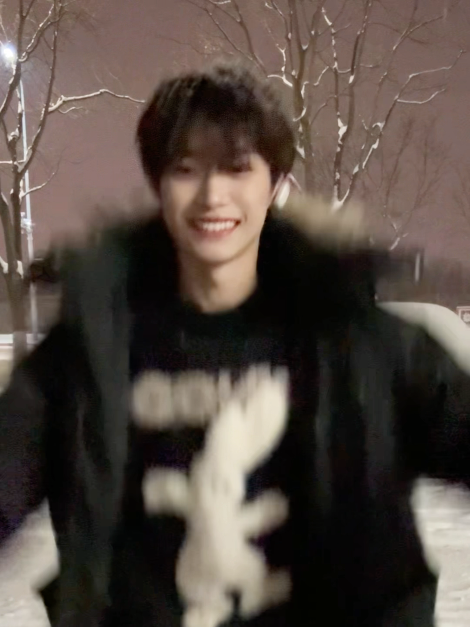 下雪啦！！！#抖音星接力 #活力过冬的n种方式 #初雪舞蹈挑战