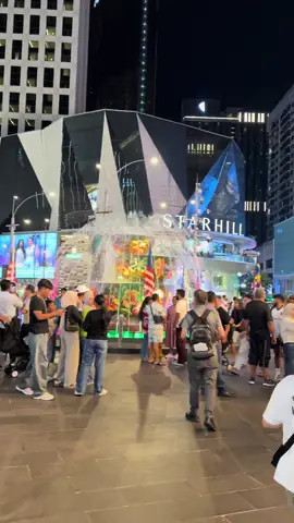 There isn’t any special decoration this Saturday night 🥲 even tho, gooorgeous KL 🤩 #pavilionkl #timessquare #diorkl #guccikl #malaysia #kualalumpur #kualalumpurmalaysia #mall #coachkl 