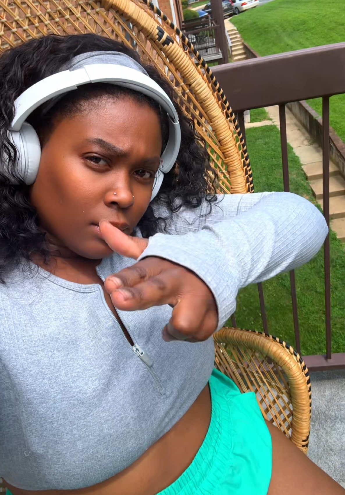 #bowtothewow