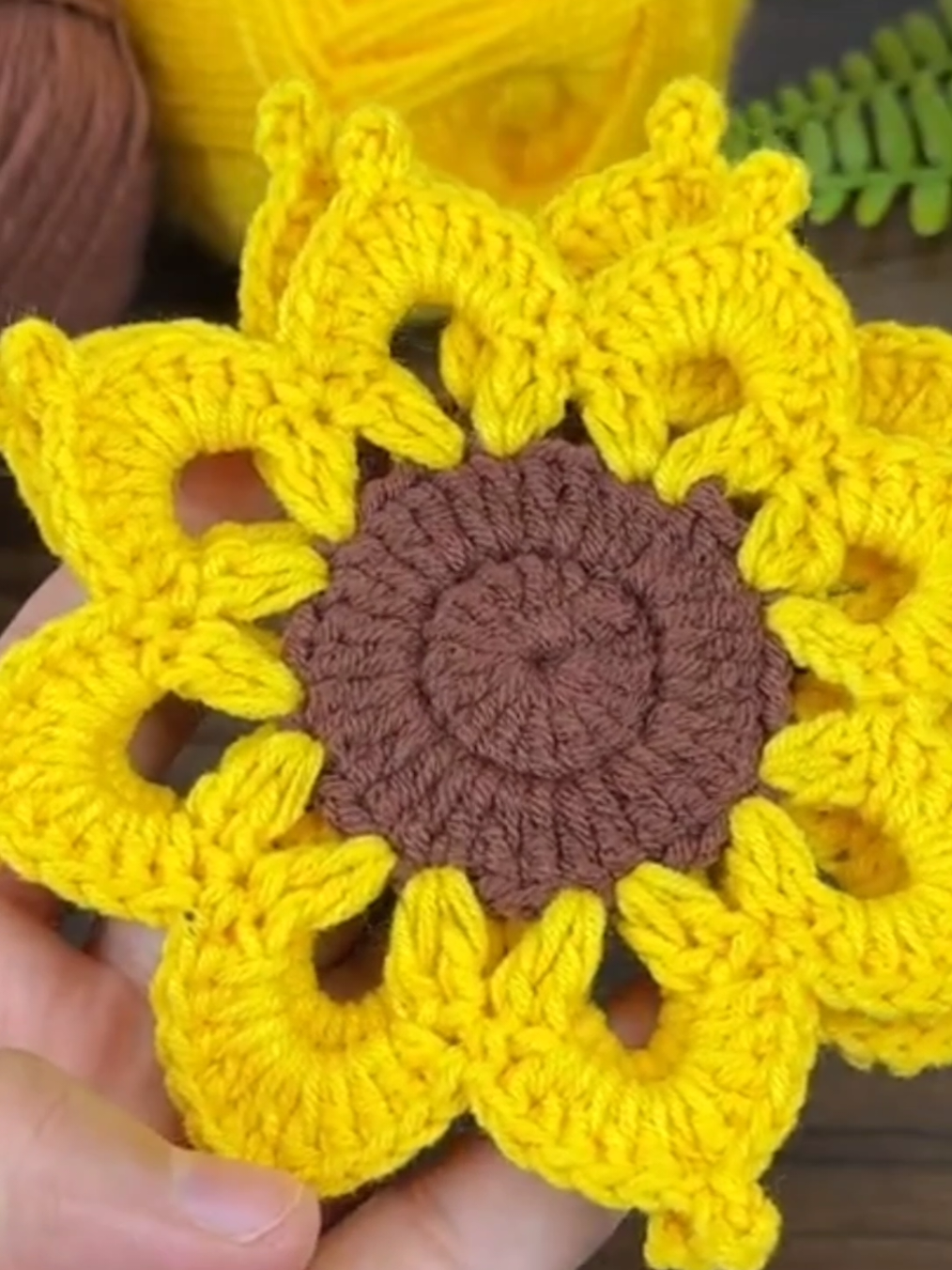 turn your table in sunlit masterpiece with This stunning 🌻 sunflower coaster... #Crochet #stitch #foru #trending #fyp #sunflower #goviral 