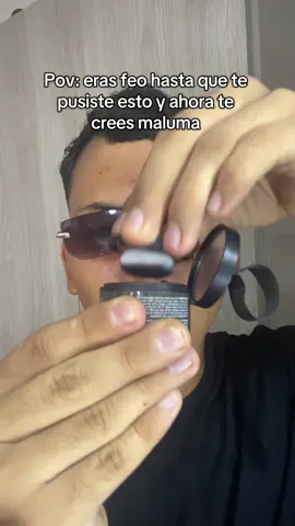 Tengo más de 20 años y siempre tuve entradas asi que gracias a est epolvo capilar pude ocultarlas todos los días 😁 #calvo #entradas #cabello #hombre 