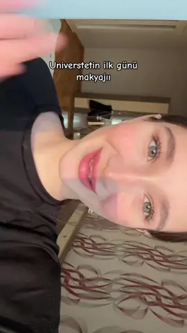 Universtetin ilk günü üçün make up tutorial @Rossmann Azərbaycan bütün məhsular rossmandadırr #reklamdeyil