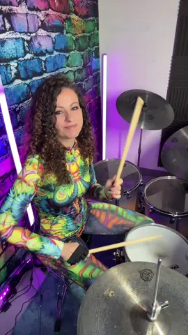 RIP Ozzy ♥️♥️♥️ #MusicOnStage #ozzyosbourne #blacksabbath #paranoid #drummer #femaledrummer #drums 
