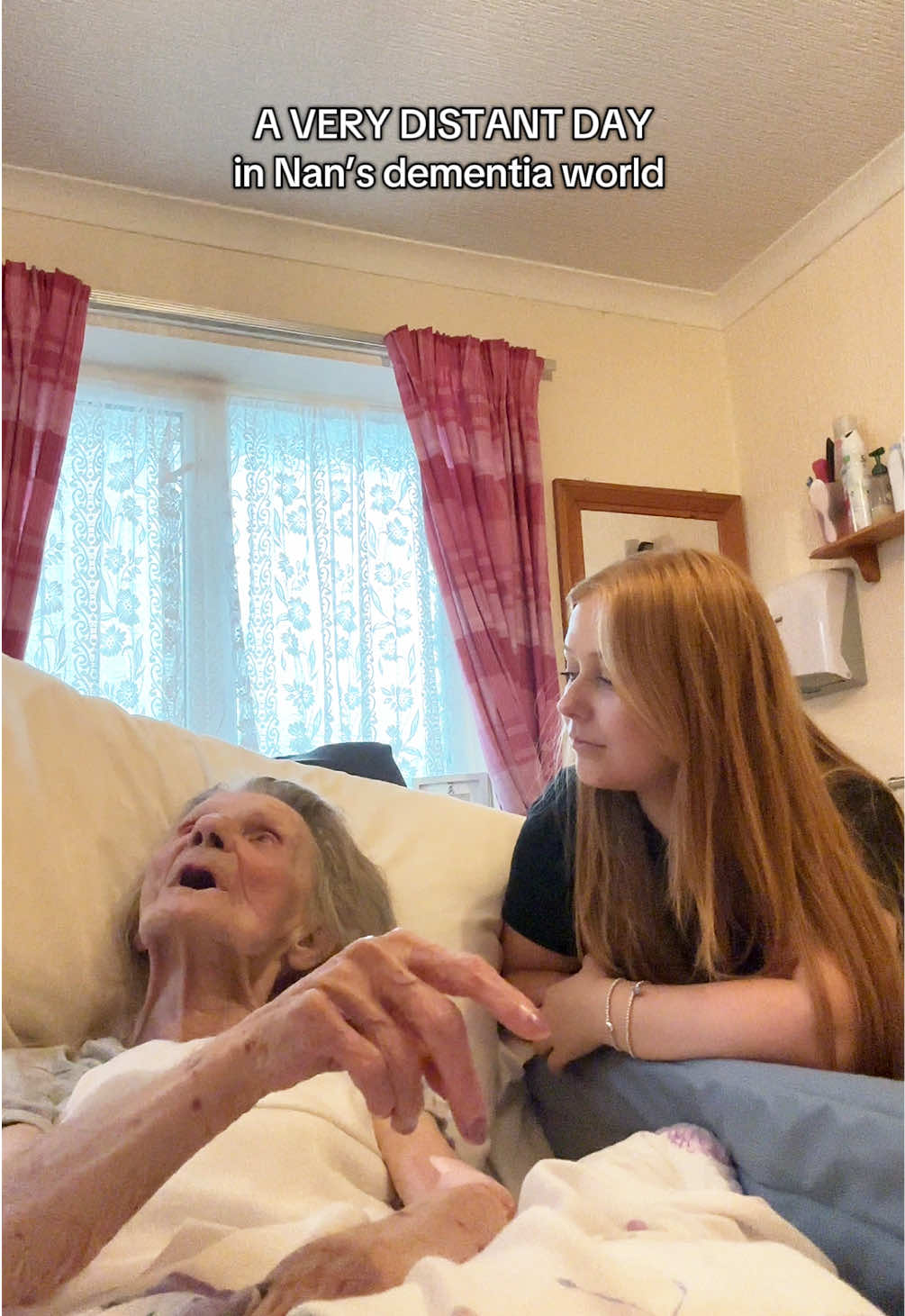 A VERY DISTANT DAY within Nan’s space today ✨ •••• #dementia #dementiaawareness #dementiacarer #caregiver #caregiveruk #dementiacaregiver #alzheimers #alzheimersawareness #alzheimersdisease #vasculardementia #alzheimerscaregiver #carehomeuk #familycaregiver #littlejess #littlejessandnan 