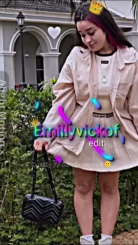 – De:: Camilly // para:: Emilly Vick –msc:: esqueci o nome!!  –Horário:: 17:04 –Tags:: #fyp #emillyvickof #emillynotaeu?⭐ #teamoemilly  eu sei que ficou uma bosta . . . ! ! 😭💔 meu primeiro Edit no Alight Motion !! 🙂