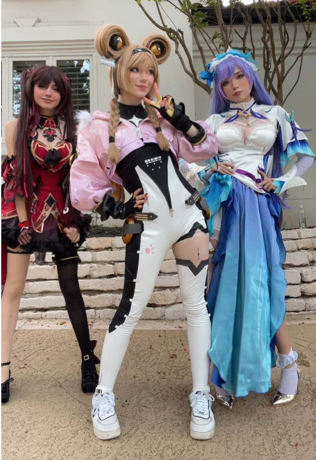 Cosplays from stream yesterdaaay :D w @emiru & Bonnie! #cosplay #cosplaygirl #streamer 