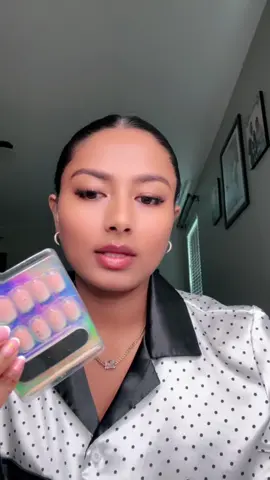 Cutie Fake Nails 👆@Curvlife #nails #fakenails #acrylicnails #Curvlife #fypシ゚viral #nails 