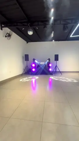 Dê o play e se jogue 💃🏼🪩🕺 Nossa especialidade?  Torna a festa dos seus sonhos uma realidade! Proporcionando o melhor para você e seus convidados.  #uberlândia #festas #casei #15anosfesta #viral #fyp #foryou #dj #djopenformat #djrodrigokadrak #kadraksomeluz 