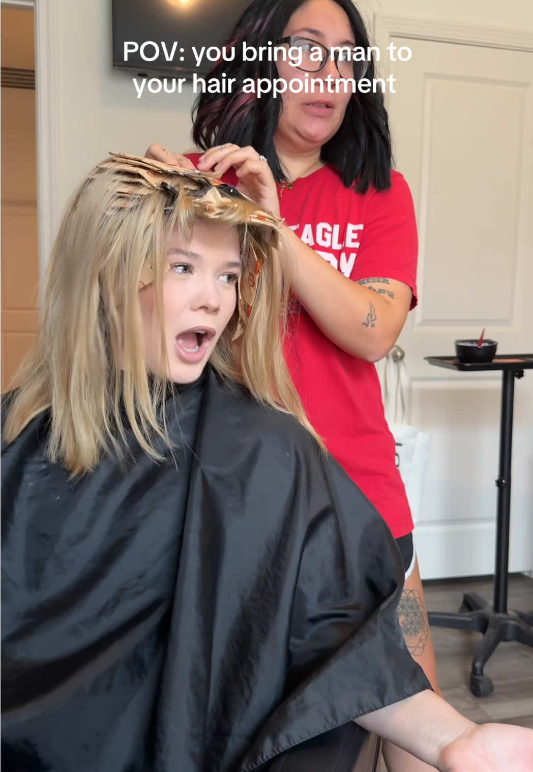 A cinematic masterpiece #hairstylist #dfwhairstylist #dfwhairsalon #dfwblondespecialist #dfwhairextensionspecialist #fortworthsalon #acbeautyartistry 