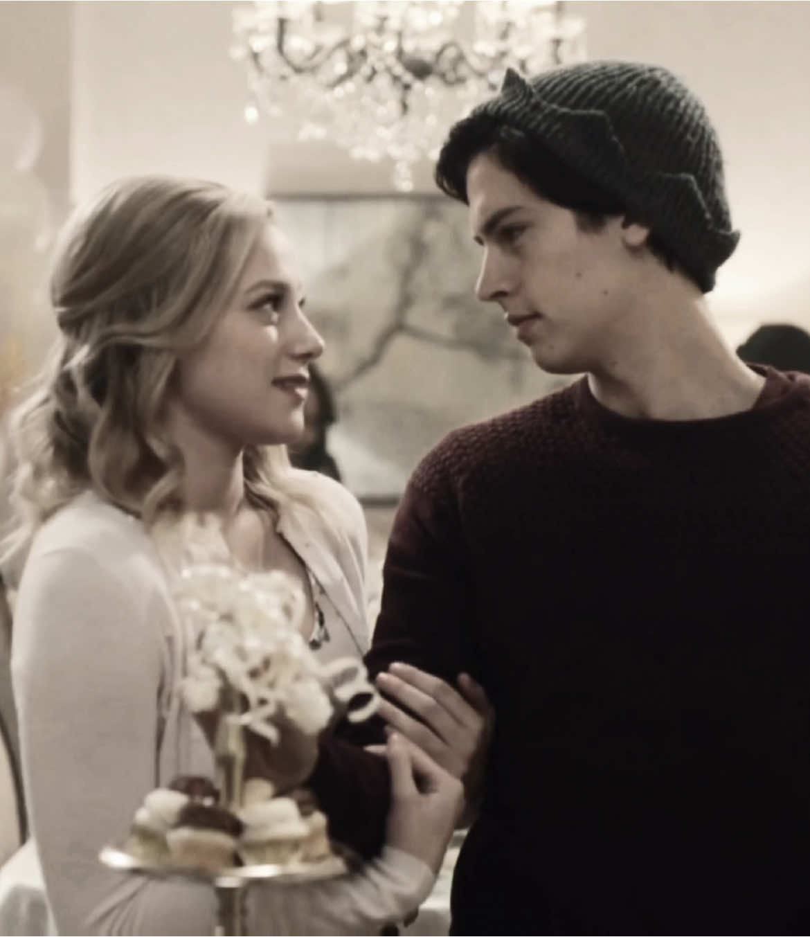 #RIVERDALE + #BUGHEAD // in another life it was them #blowup? #fypp #viral #moots #bettycooper #jugheadjones #riverdaleedits #bughead #barchie #archieandrwes 