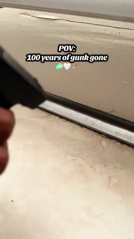 On sale right now and worth every penny!! 🧽✨ and honestly… it’s a mom’s dream cleaning tool Our house is 100 years old, so grime builds up in the tiniest places 😩 That little gap between the stove and counter? I’ve tried everything. This crevice brush handled it in seconds 🙌 It fits in tight spaces, scrubs without falling apart, and comes in a 5-pack 🧼 The toothbrush I was using? Officially fired 🪥🗑️ If you love a good deep clean… this one’s for you 💁‍♀️ #cleaningtiktok #tiktokshop #MomsofTikTok #momcreator #debtfreejourney #millennialmom #momsupportingmoms 