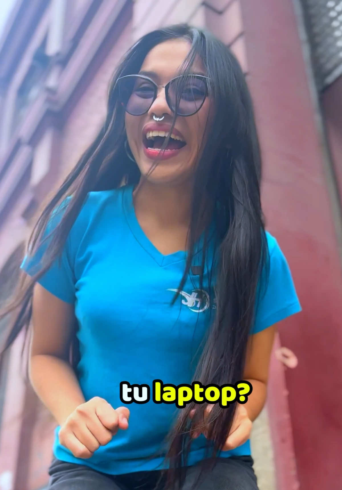 ¡REPARA TU LAPTOP CON NOSOTROS!#tecnologia #laptops #compuplaza #LAPTOP #mantenimiento #cargador #laptop 