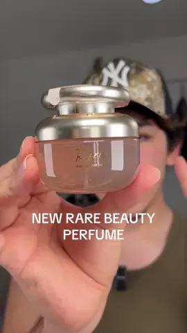 Trying the new @Rare Beauty PERFUME 🫨🫨🫨 #rarebeauty #perfume #beauty #fragance #selenagomez