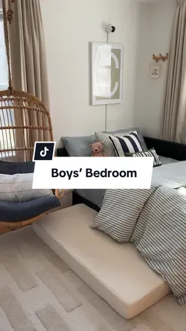 simply obsessed 😍 #naturallight #boysbedroom #sharedroom #toddlerbed #toddlerbedroom #fyppppppppppppppppppppppp #homeinspo #kidsroom #kidsroomideas 