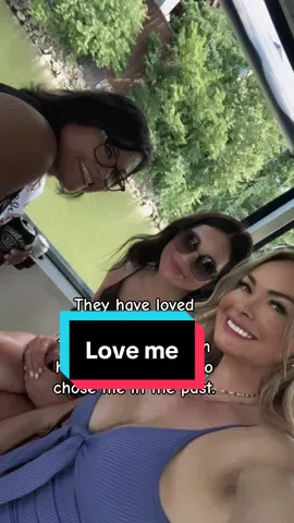 They chose me, love me loudly, and I never have to beg for it. Friendships and relationships you should be loved so loudly and never have to chase or beg for anyone to care or chose you.  #friendship #bestfriend #jessdory #happy 